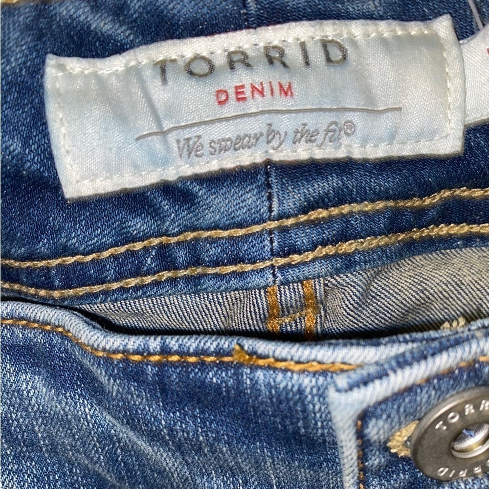 NWT Torrid Mid Rise Flare Jeans Size 18 Tall - Picture 5 of 9